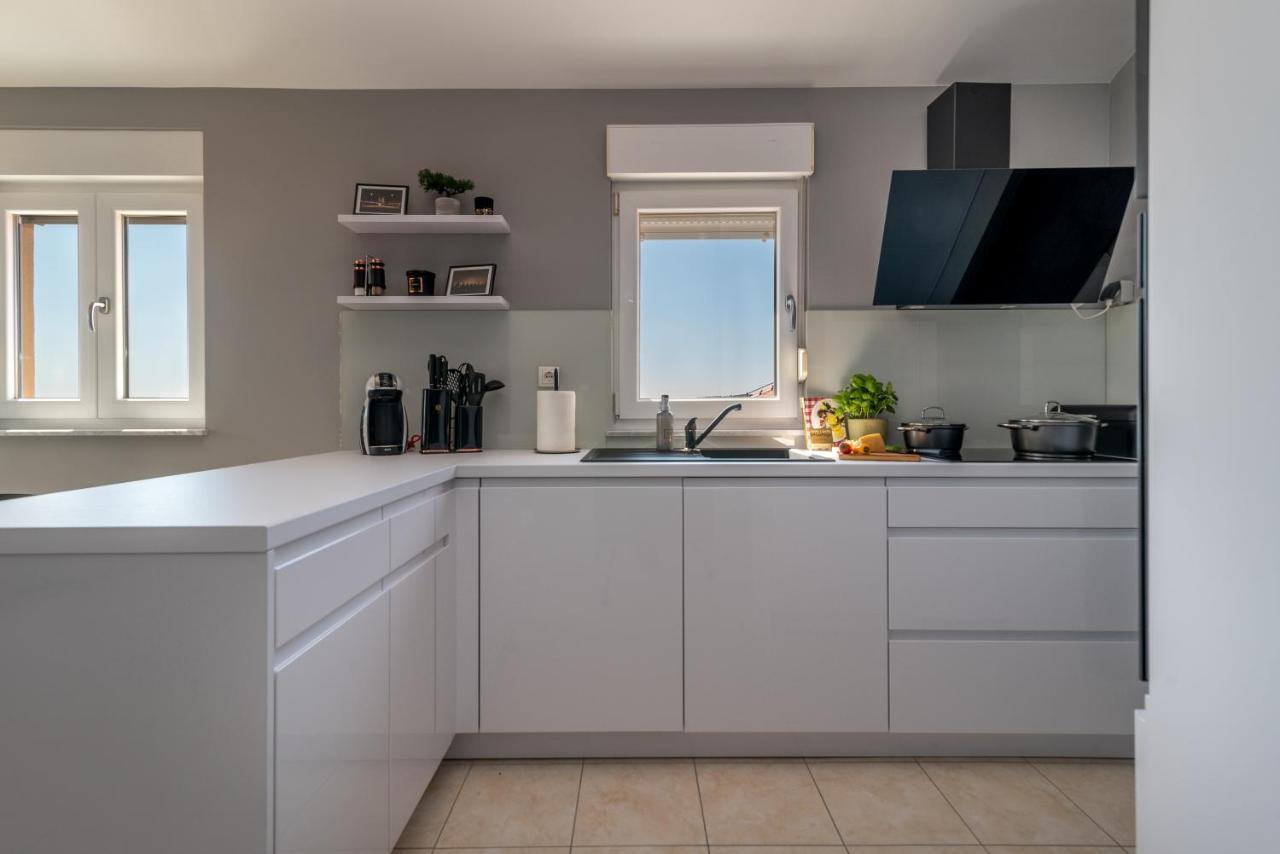 Apartment No. 8 Трогир Екстериор снимка