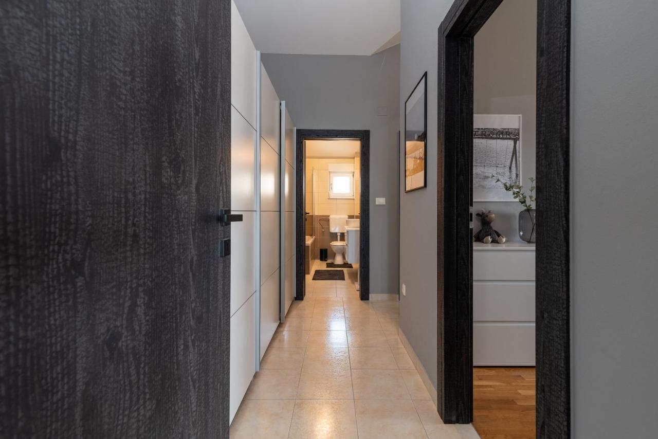 Apartment No. 8 Трогир Екстериор снимка