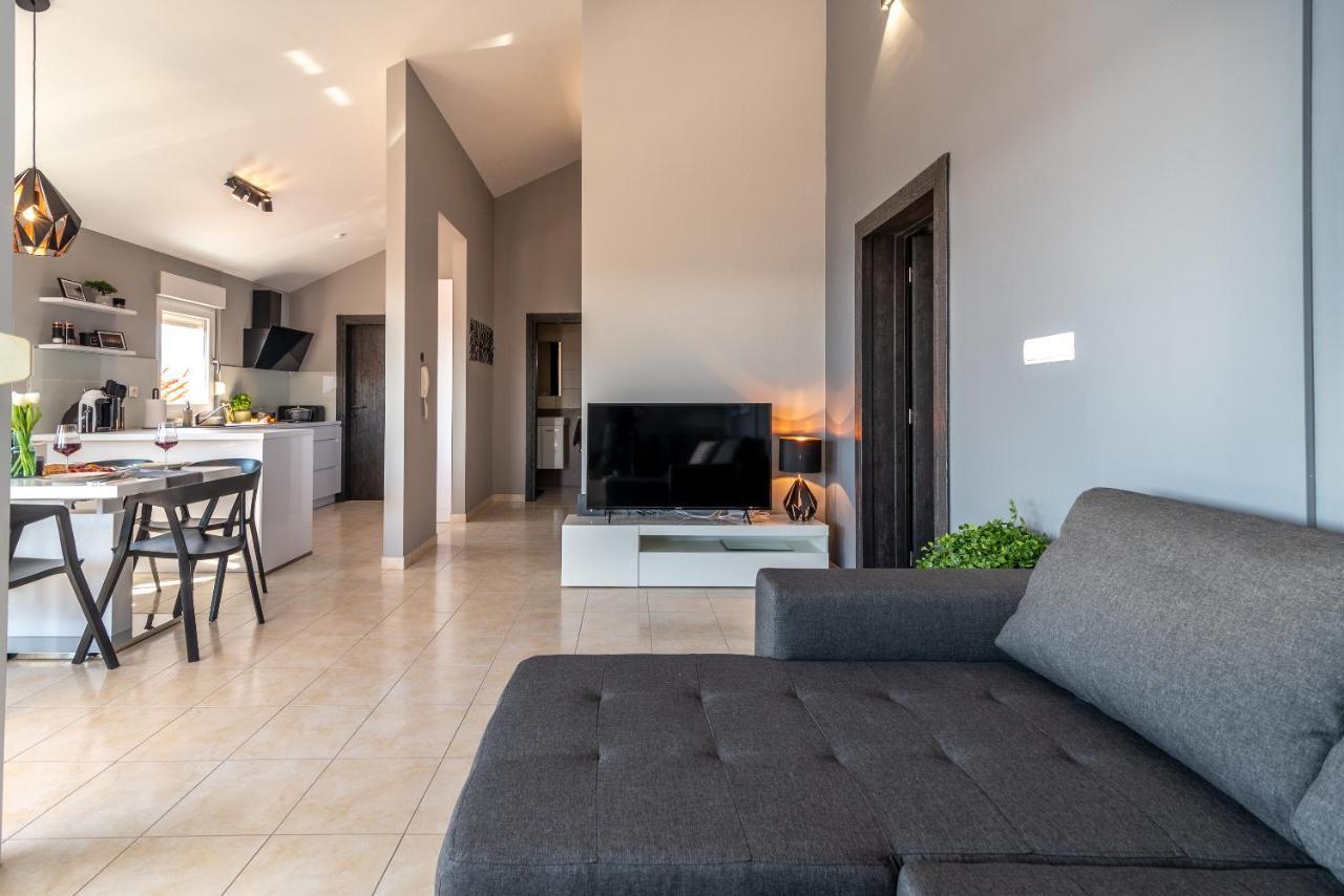 Apartment No. 8 Трогир Екстериор снимка