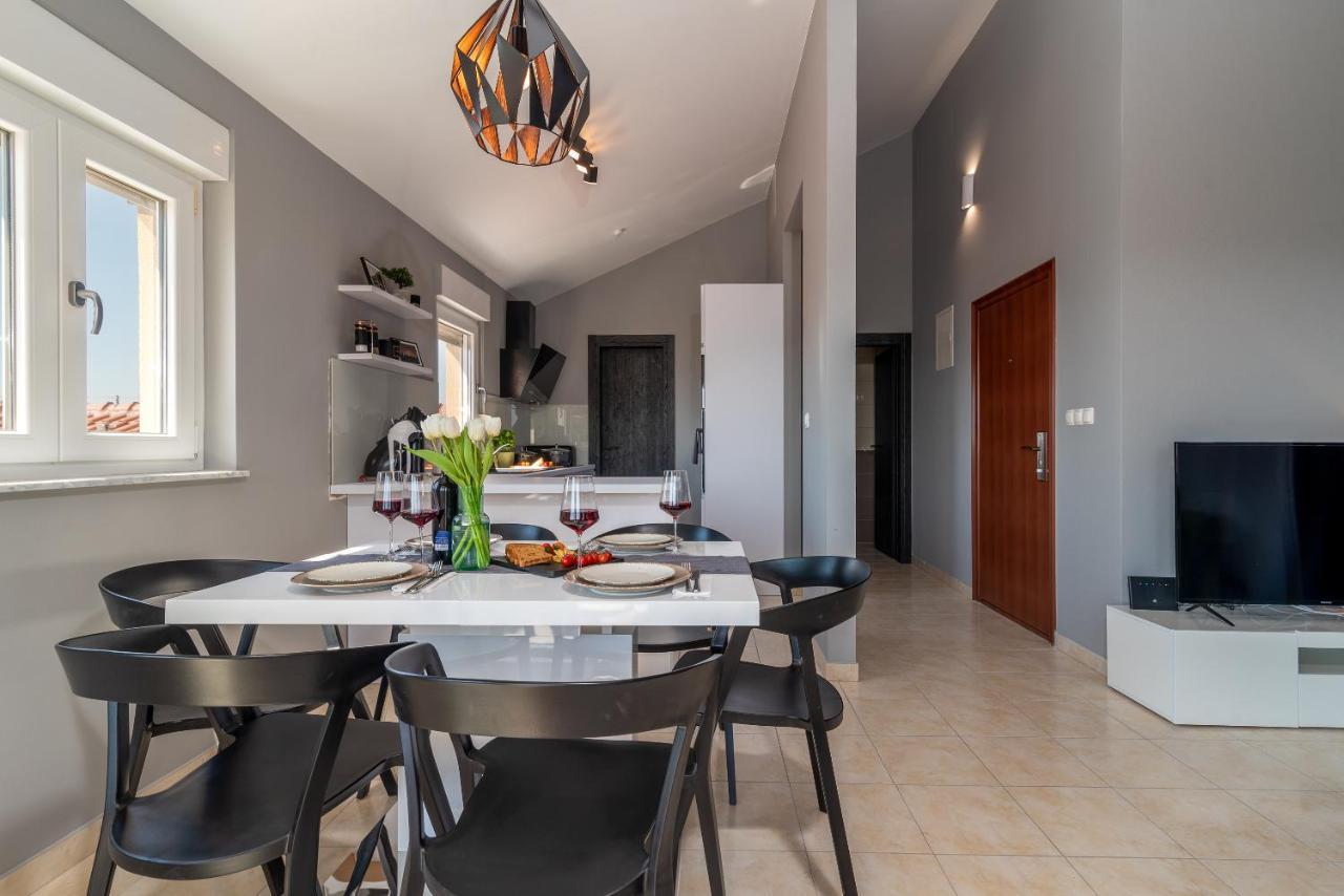 Apartment No. 8 Трогир Екстериор снимка