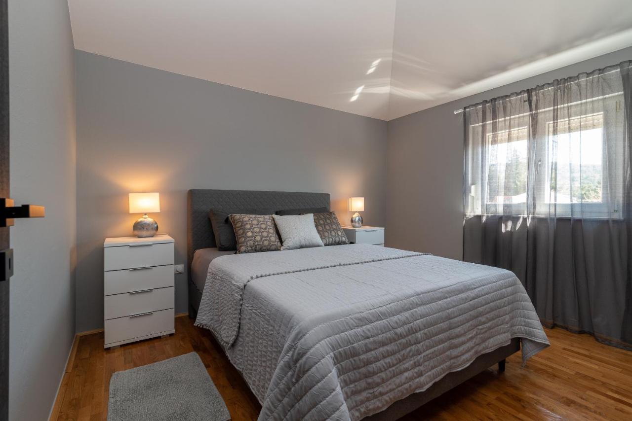 Apartment No. 8 Трогир Екстериор снимка