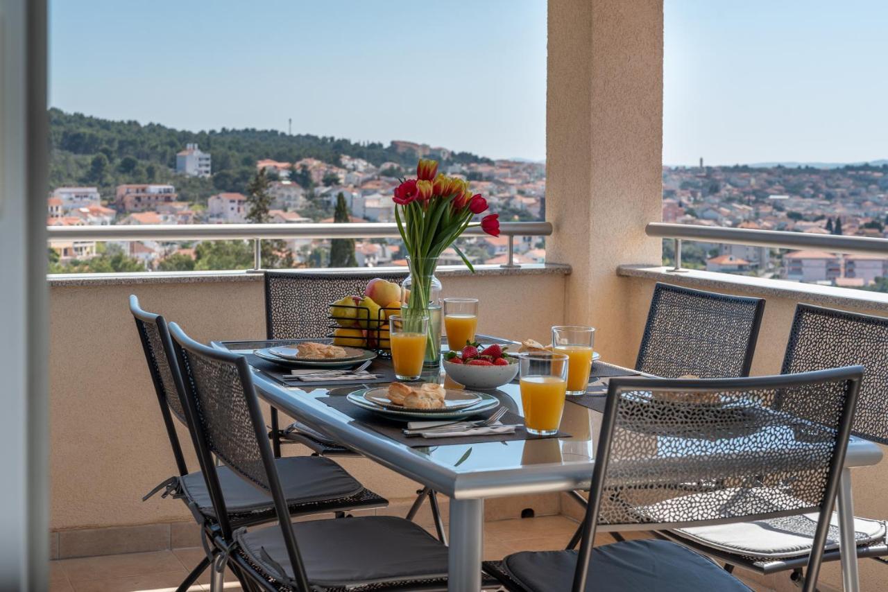 Apartment No. 8 Трогир Екстериор снимка
