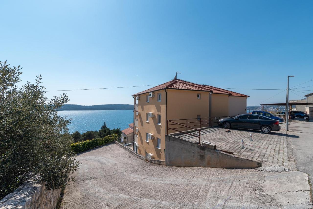 Apartment No. 8 Трогир Екстериор снимка