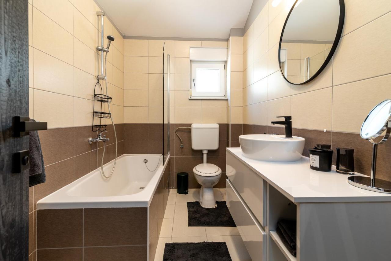 Apartment No. 8 Трогир Екстериор снимка